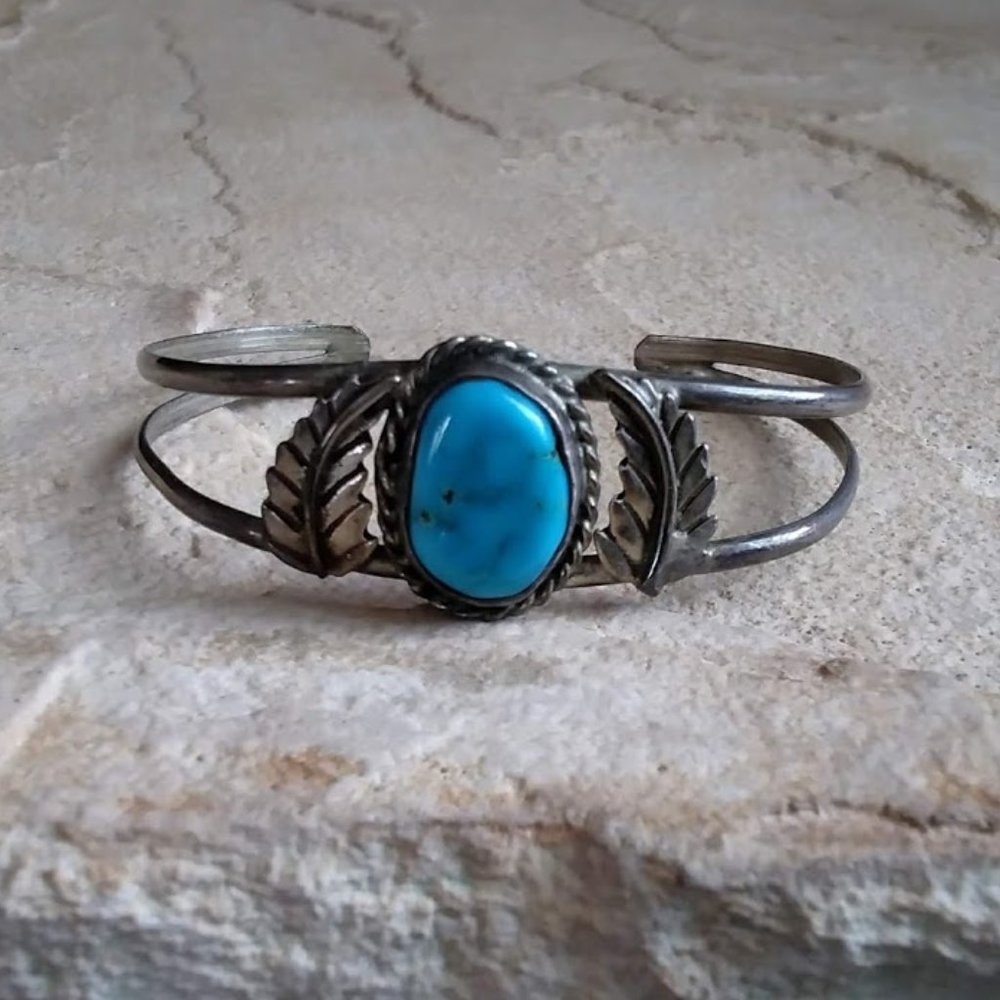 VTG Southwestern turquoise bracelet
